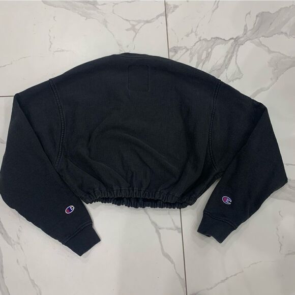 Kith X Champion Women Sweater XS Black Cropped Crew Neck Longsleeve Elastic Hem - Picture 2 of 10